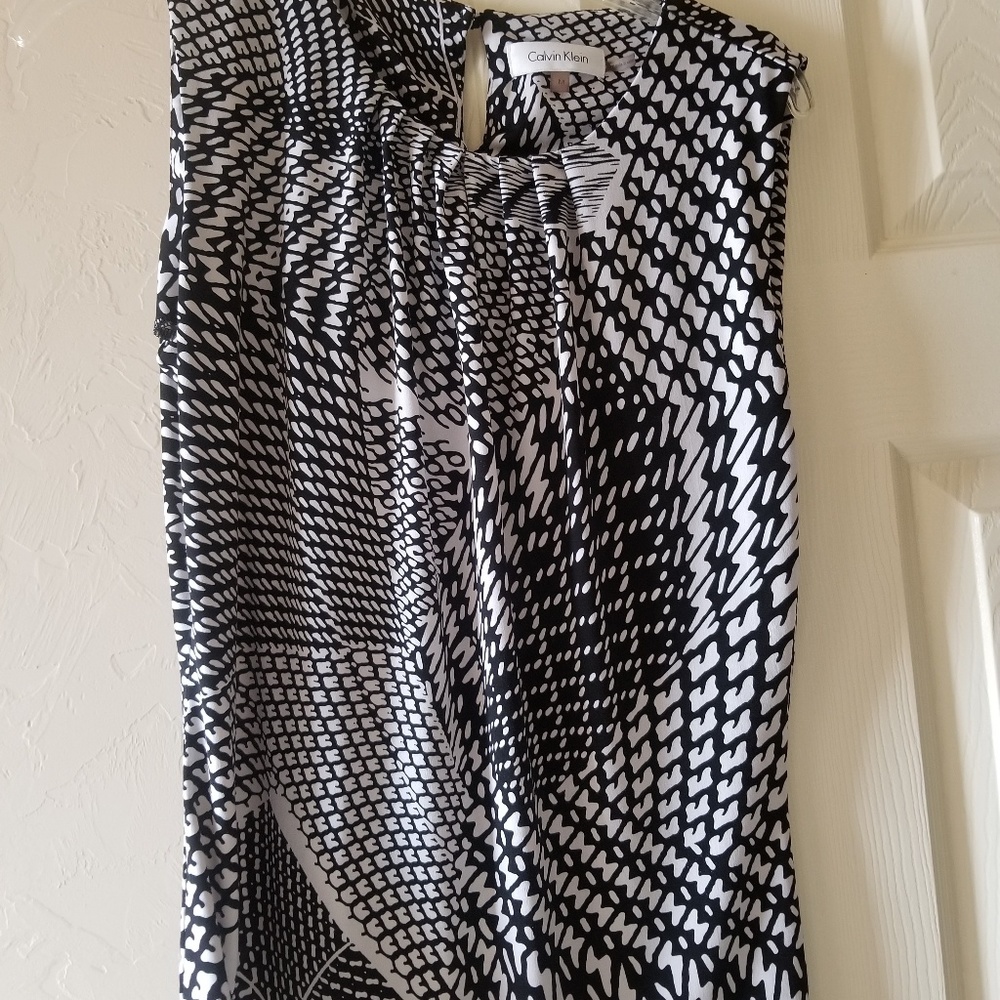 Calvin Klein Black White Sleeveless Blouse Shirt